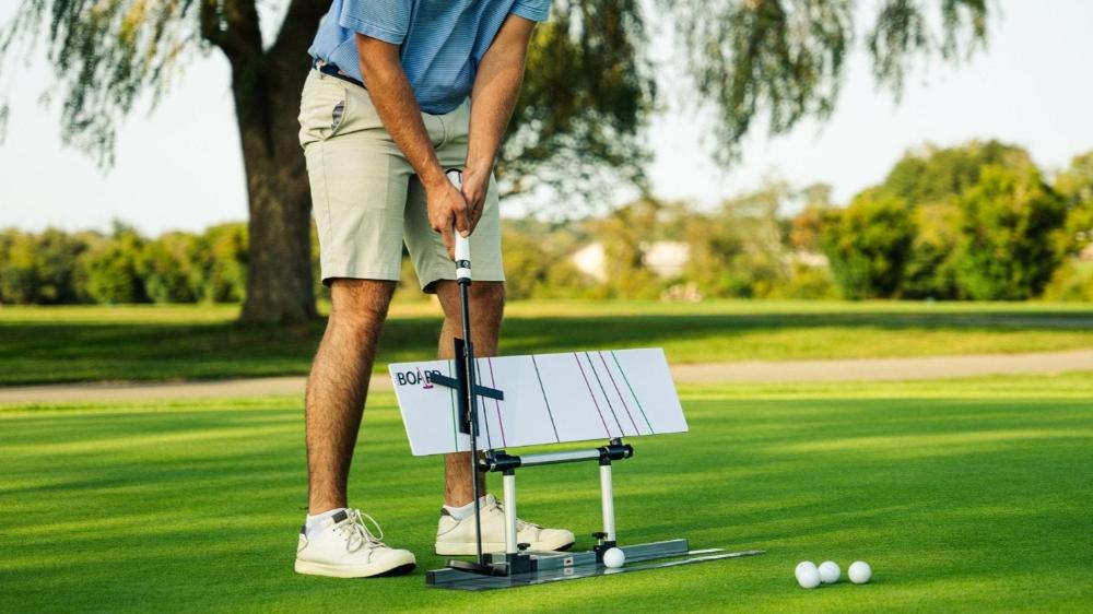 The Putting Board - Putting Aid with Speed Board & Wedge Sticks